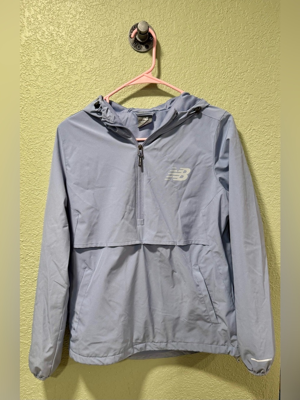 New Balance Hooded Pullover Jacket size Small